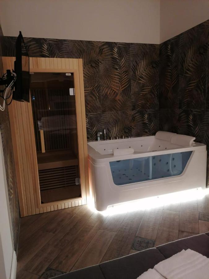 Real Giardinetto A Toledo Hotel Naples Luaran gambar