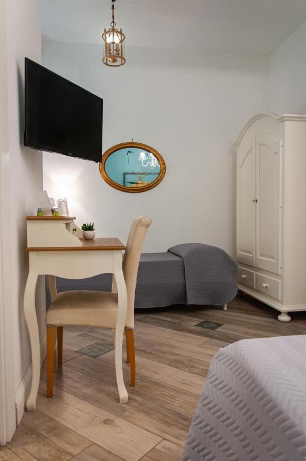 Real Giardinetto A Toledo Hotel Naples Luaran gambar